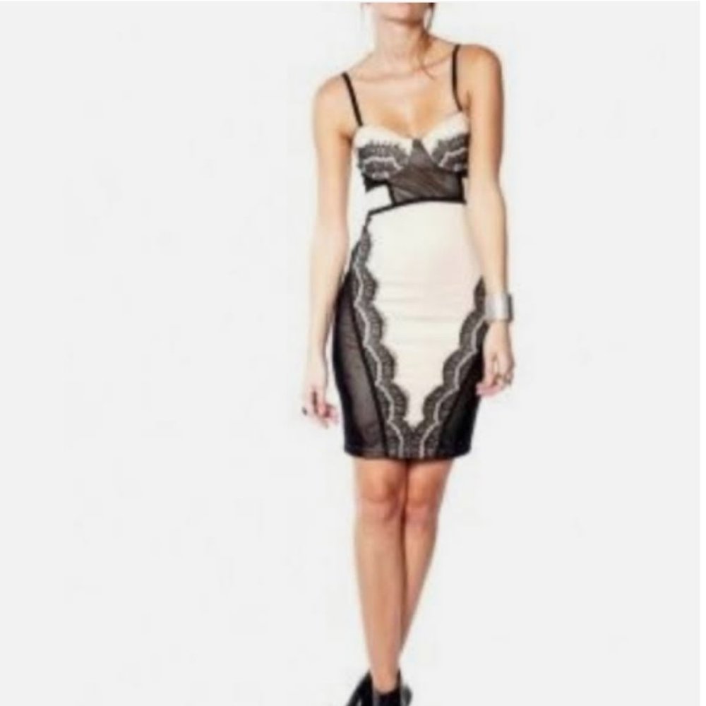 BLAQUE LABEL - lace trim bustier bodycon dress, S